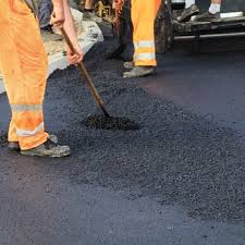 Best Recycled Asphalt Driveway Installation  in Kana, UT